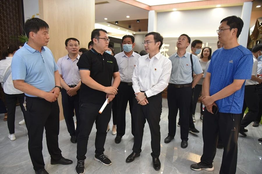 1591841245816332.jpg 66dfd83501c5871779c549defc21a9a.jpg